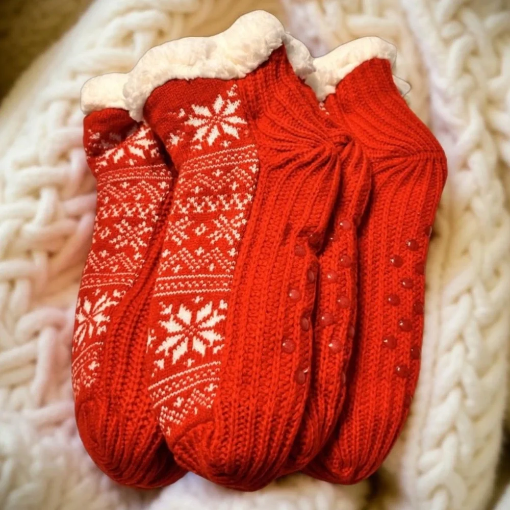 Christmas Socks Cozy Knit Slipper Socks Snowflake Pattern non slip NWT